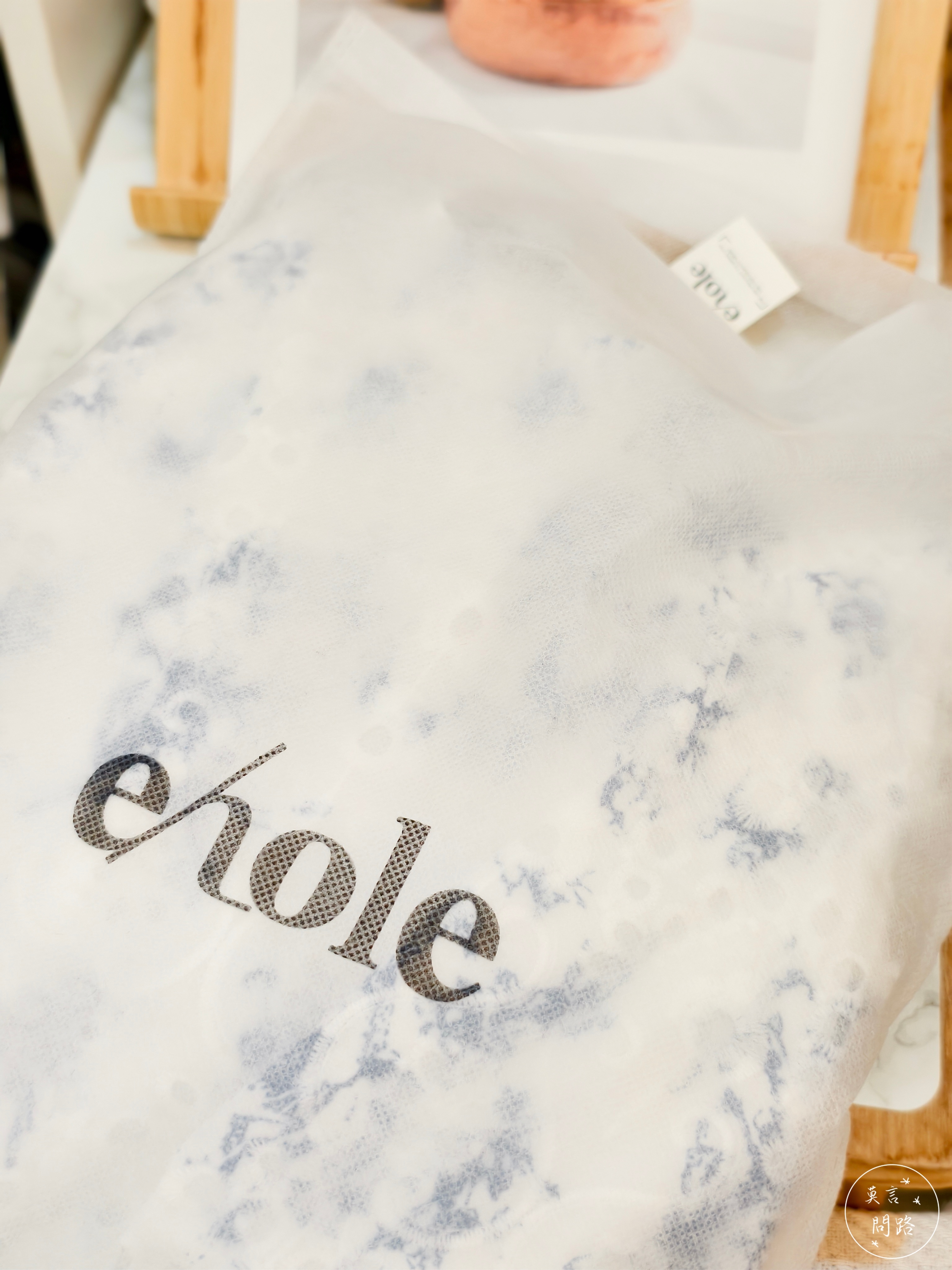 【開箱】ehole衣洞|質感刺繡緹花削肩洋裝|夏日優雅必備單品 (13).jpg 【開箱】ehole衣洞|質感刺繡緹花削肩洋裝|夏日優雅必備單品 (13).jpg