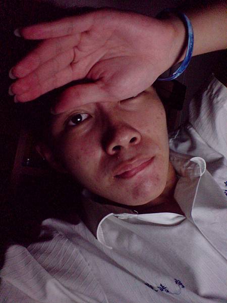 眼皮突然變很多層(?!)