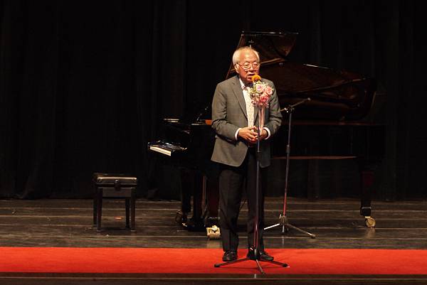 李錫奇於開幕典禮時致詞-林靈攝.JPG 李錫奇於開幕典禮時致詞-林靈攝.JPG