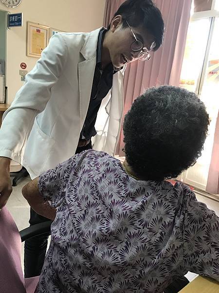 蒲震寰醫生.JPG 蒲震寰醫生.JPG