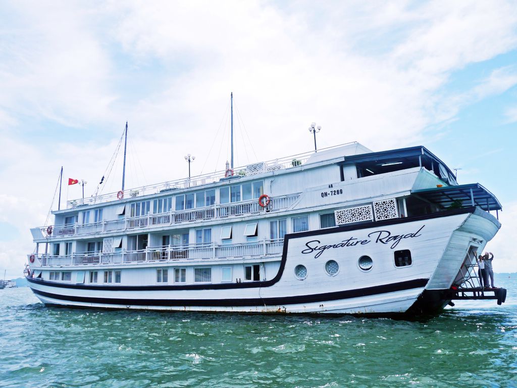  Emperor Cruises Halong