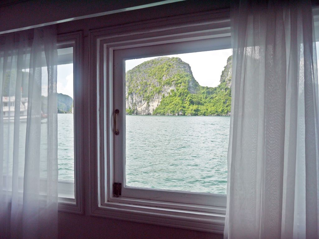 Signature Halong Cruise