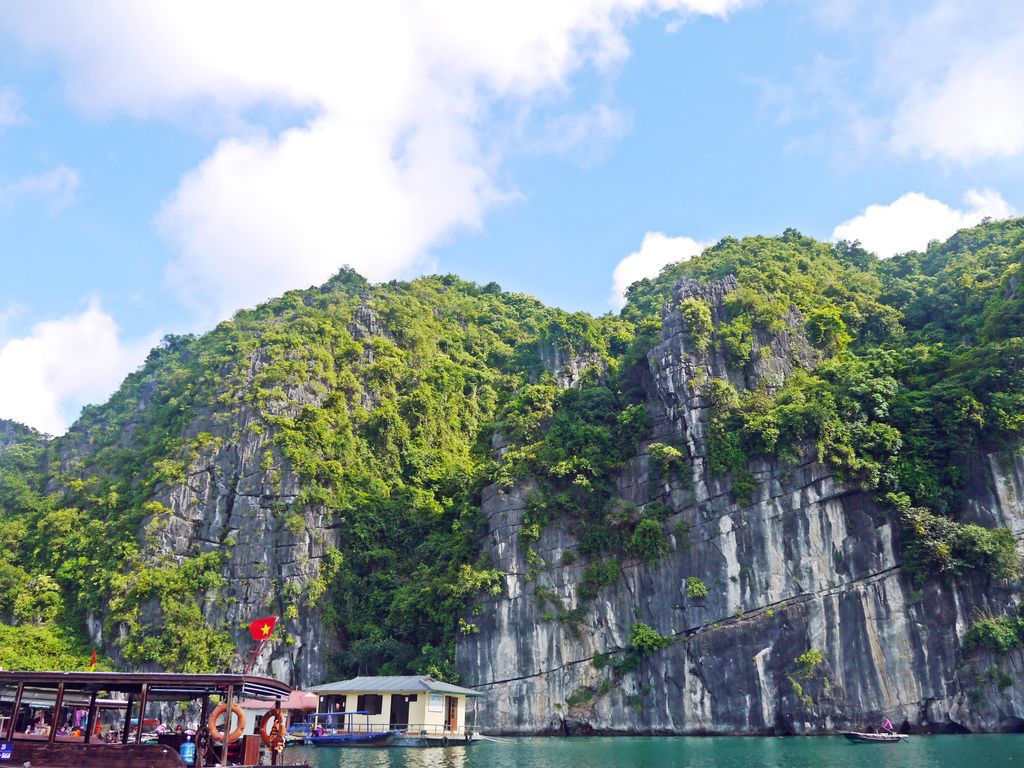  Emperor Cruises Halong