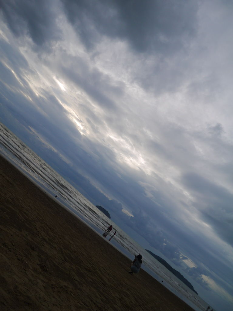 Tanjung Aru Beach, kk