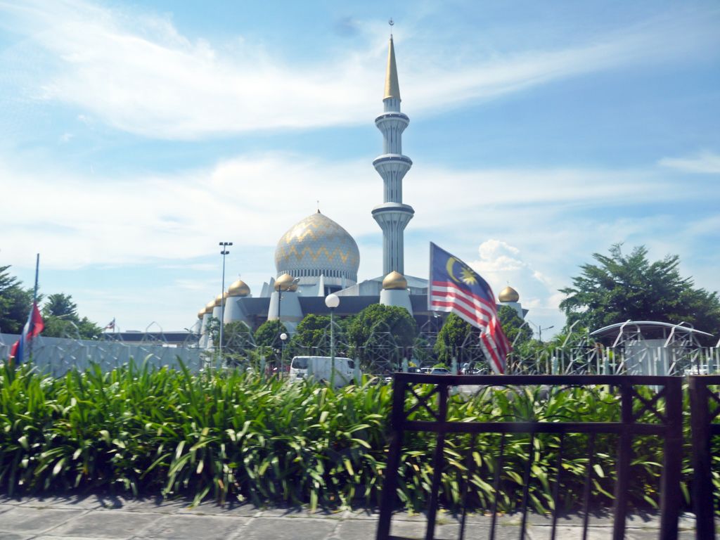 Masjid Bandaraya Likas