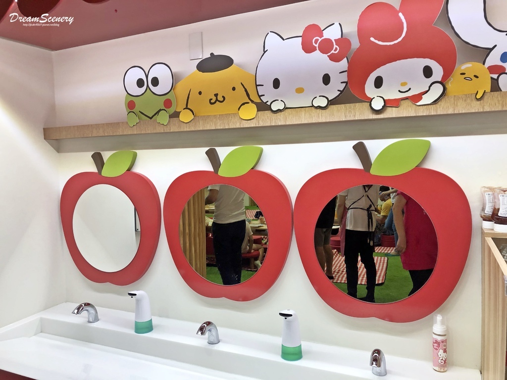 Hello Kitty 蘋果村親子餐廳 苗栗店