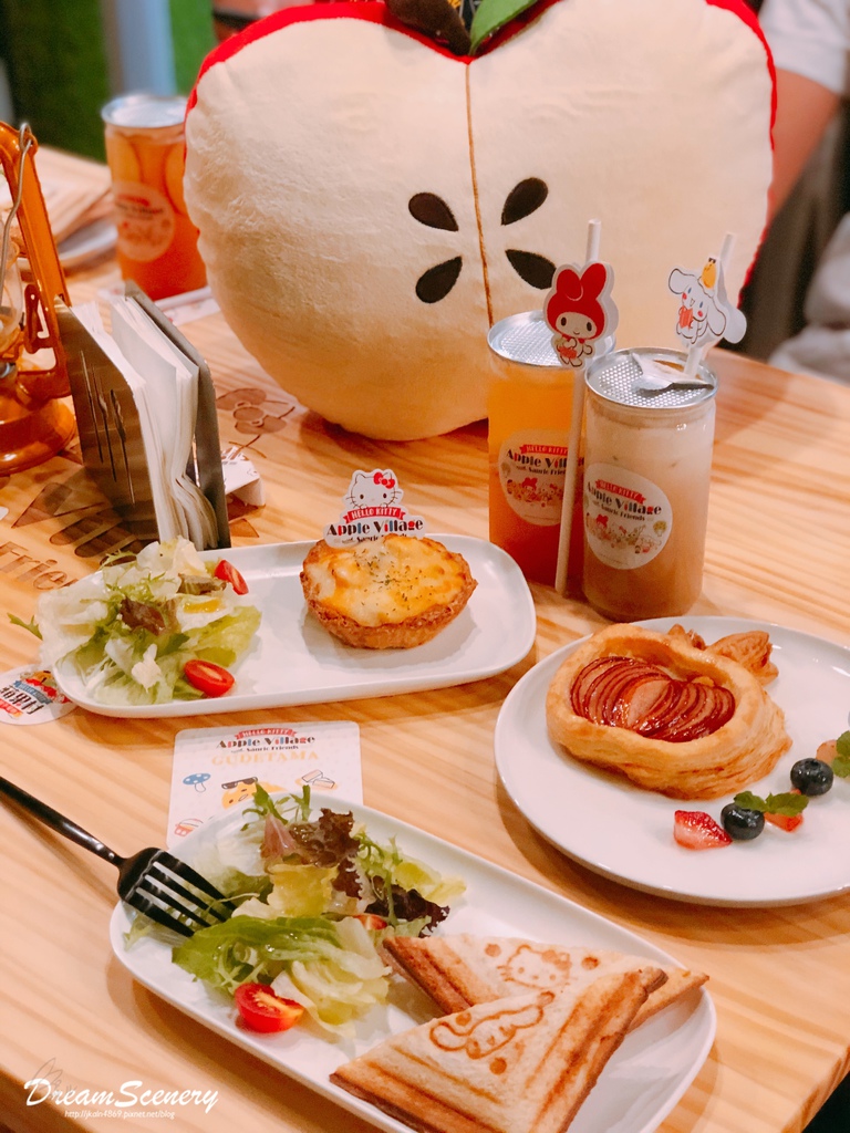 Hello Kitty 蘋果村親子餐廳 苗栗店