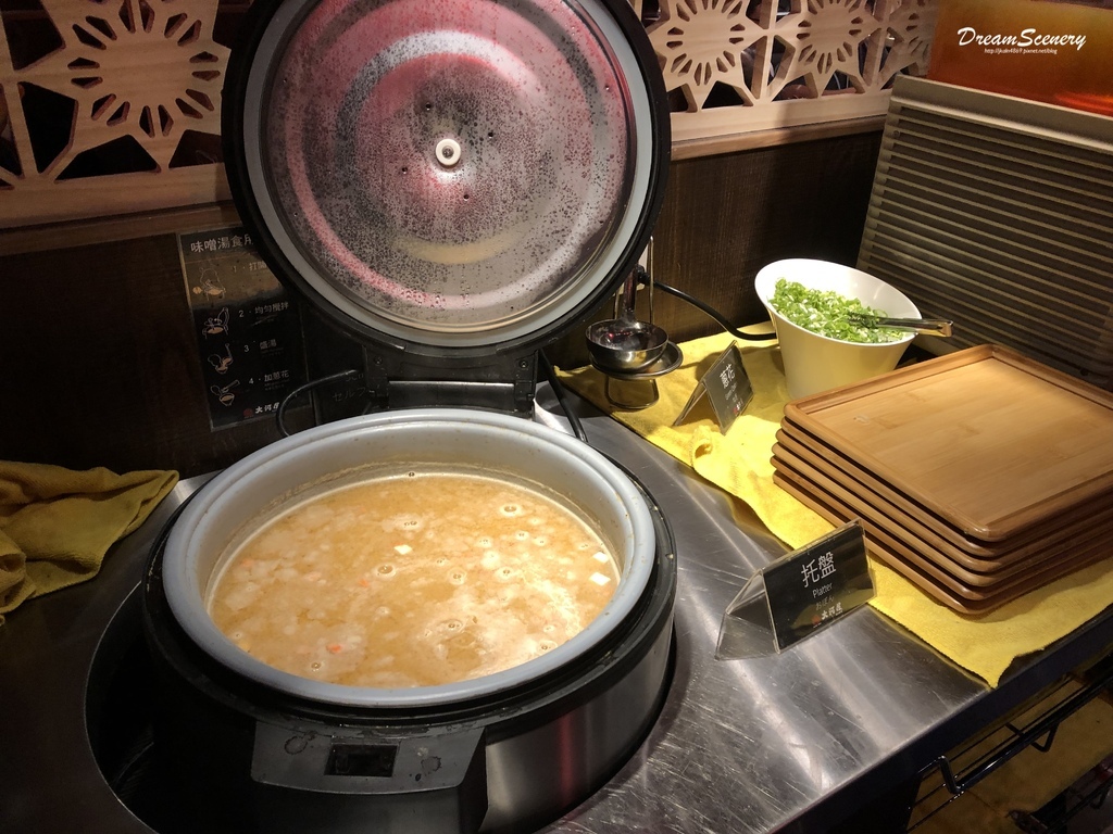 大河屋燒肉丼串燒