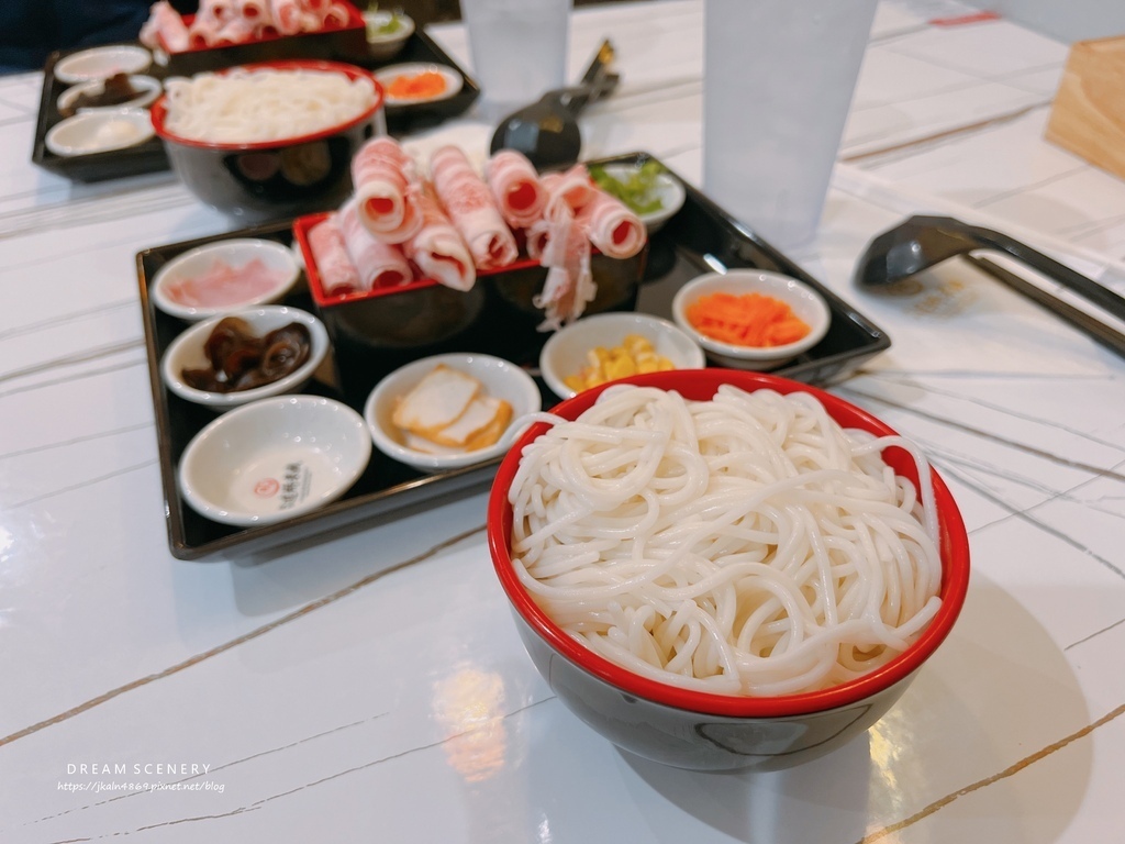 十秒到云南过桥米线 Ten Seconds Yunnan Rice Noodles