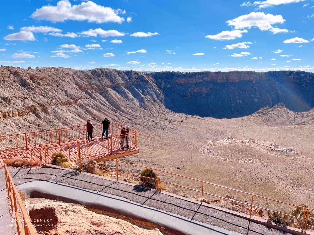 巴林傑隕石坑 Barringer Crater或Meteor Crater