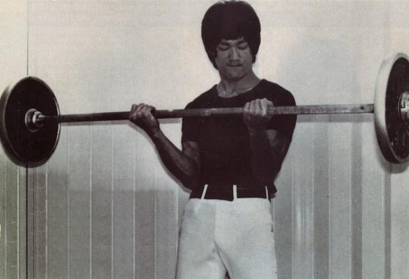 bruce-lee-barbell-curls.jpg