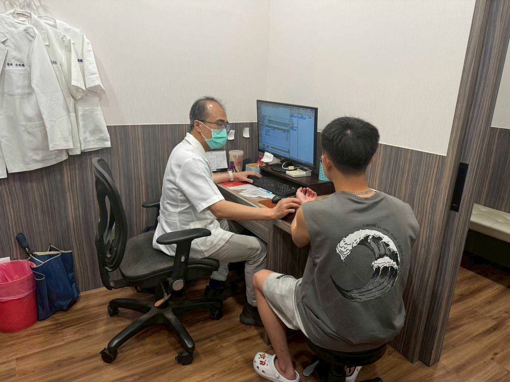 台南永康中醫｜親身體驗【健恩中醫診所】艾草溫罐療法｜解決肩頸