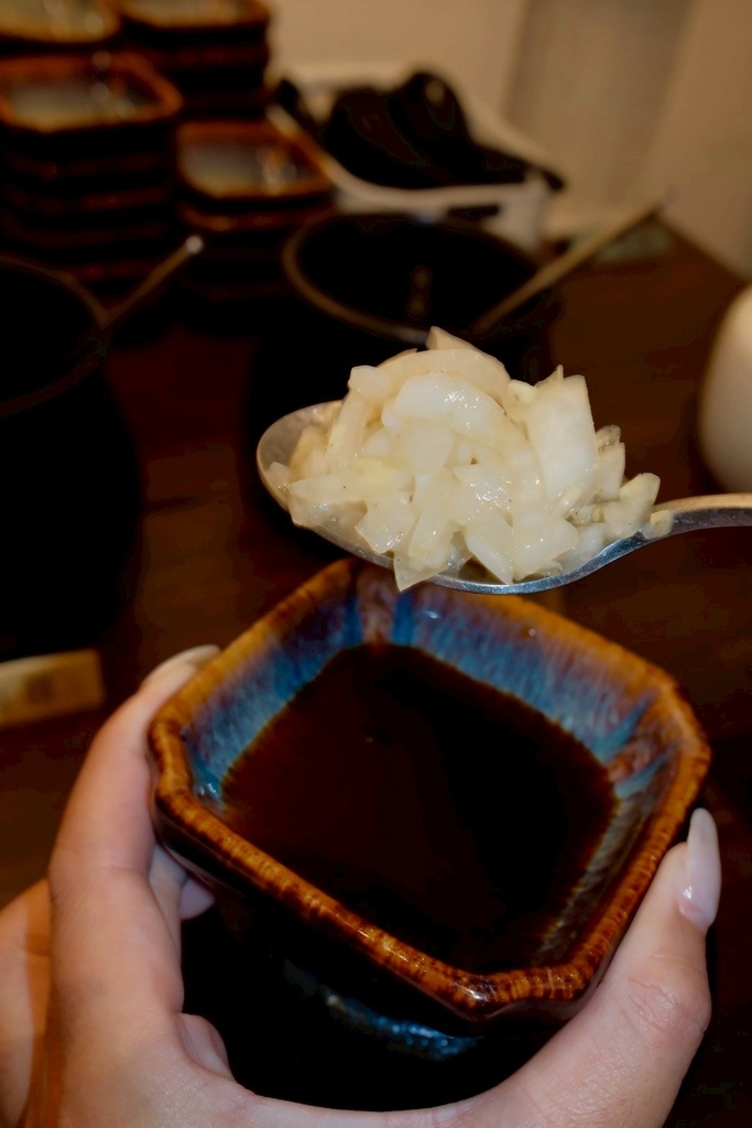 高雄燒肉推薦【鉄人燒肉】和牛入口即化有代烤｜燒肉套餐CP值超