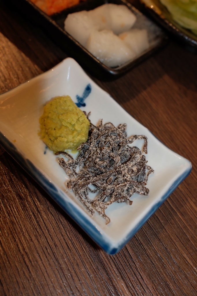 高雄燒肉推薦【鉄人燒肉】和牛入口即化有代烤｜燒肉套餐CP值超