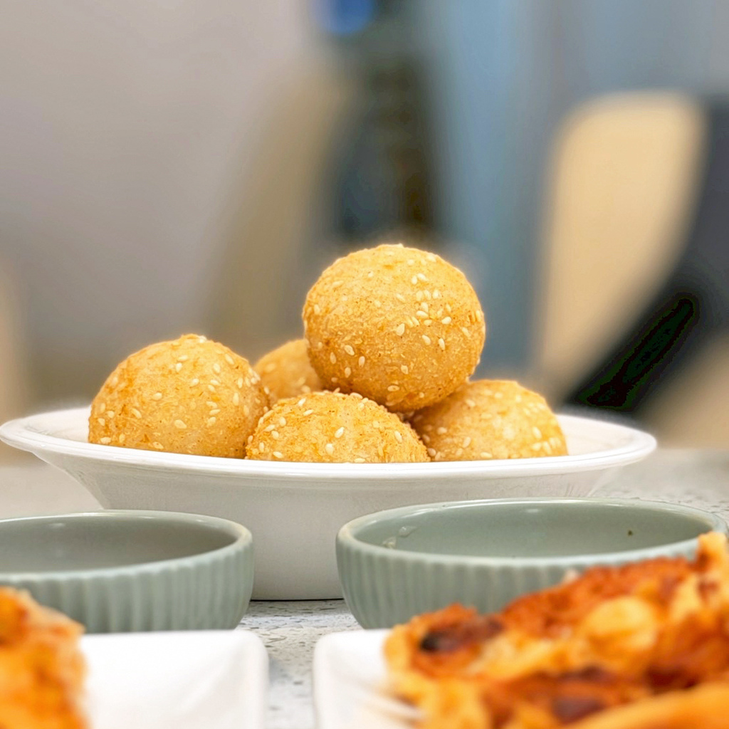 台南美食推薦|寶煲餐飲|東區簡餐外食族必收|小卷整隻卷卷粥| 台南美食推薦|寶煲餐飲|東區簡餐外食族必收|小卷整隻卷卷粥|