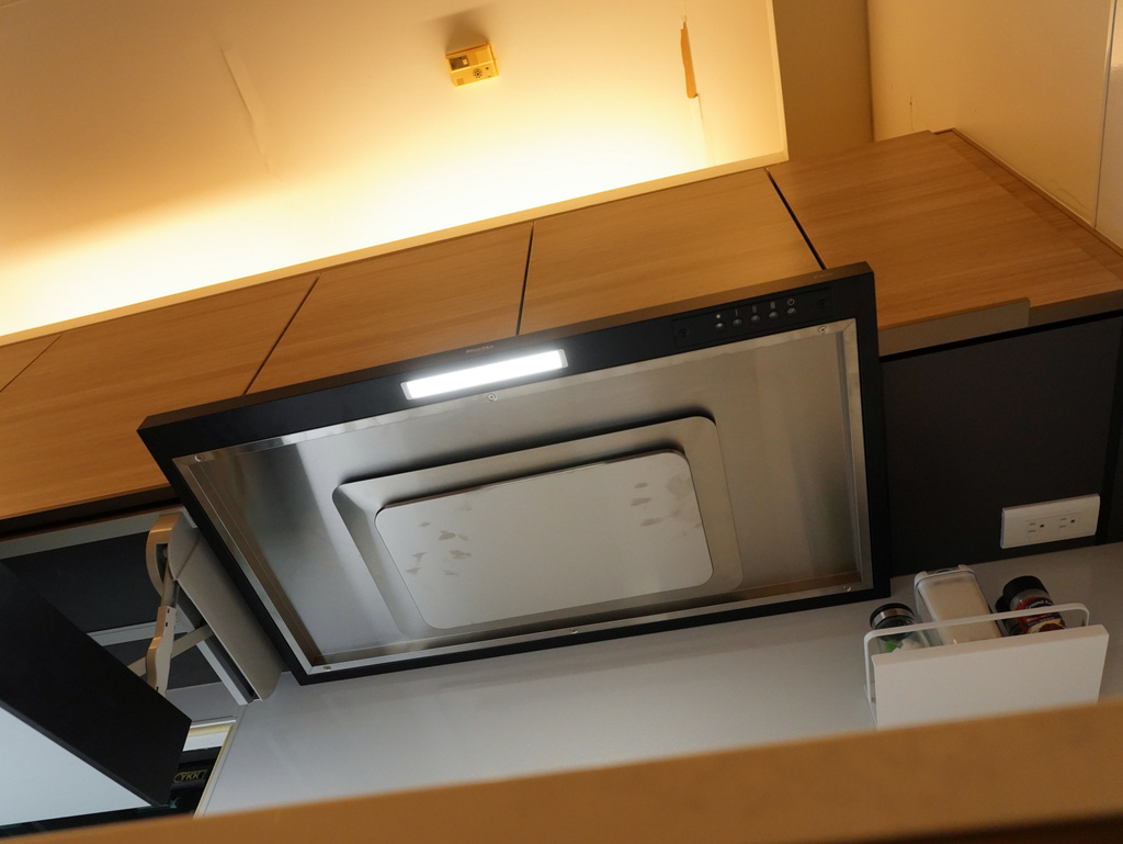 台南廚具推薦│日本寶廚Takara琺瑯櫥櫃│LEMURE旗艦