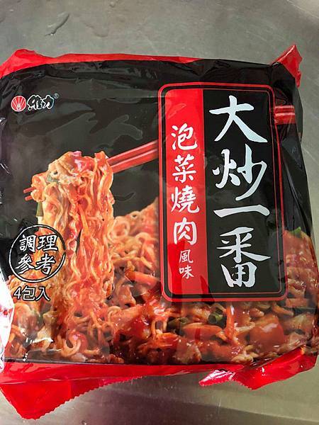 泡麵 ❤ 大炒一番泡菜燒肉風味心得 X 台灣泡麵。