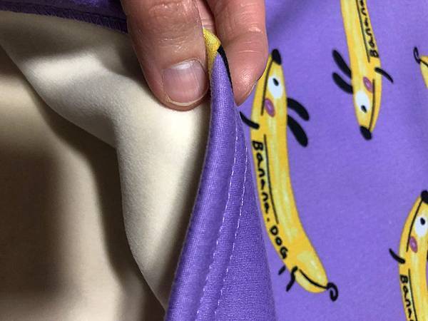 紫色睡衣厚度跟材質.jpg