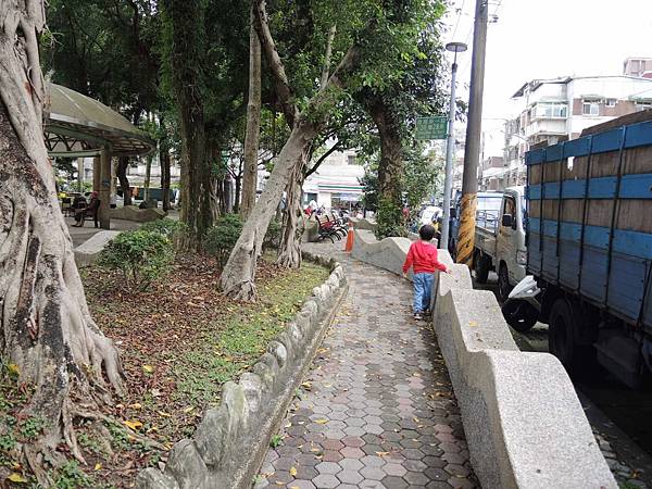 親子景點 ❤ 樟樹公園 ♪ 台北市文山區親子景點 ♩ 溜滑梯