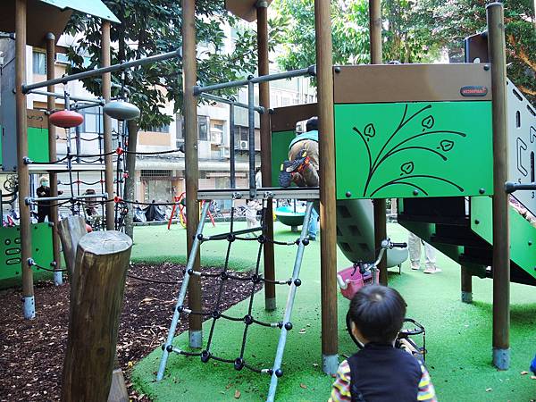 親子景點 ❤ 牯嶺公園 ♪ 台北市中正區親子景點 ♩ 環境舒