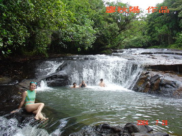 帛琉鄉間野溪泡SPA