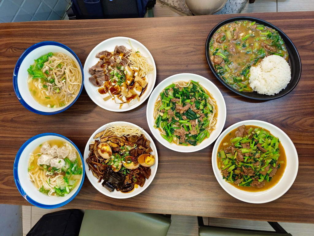 雲林美食,雲林美食餐廳,土庫美食推薦,張家牛肉麵,適合家庭聚餐,上班族用餐,牛肉燴飯,羊肉炒麵15.jpg