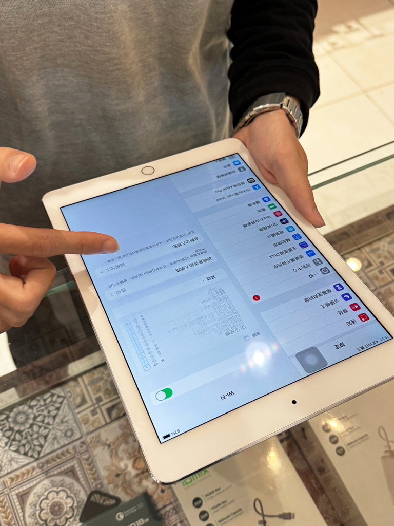 台北iPad維修【大師修】iPad換電池5步驟只要兩小時！B