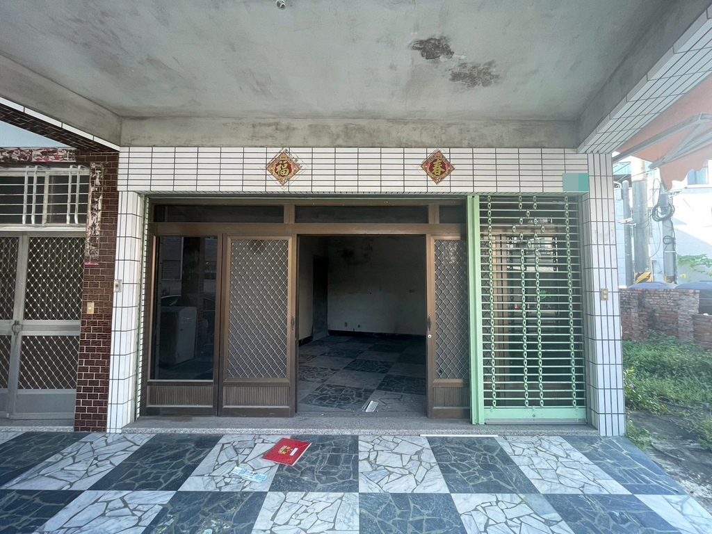 台南統包推薦【富川土木包工業】廢墟老屋翻修變身現代簡約辦公室