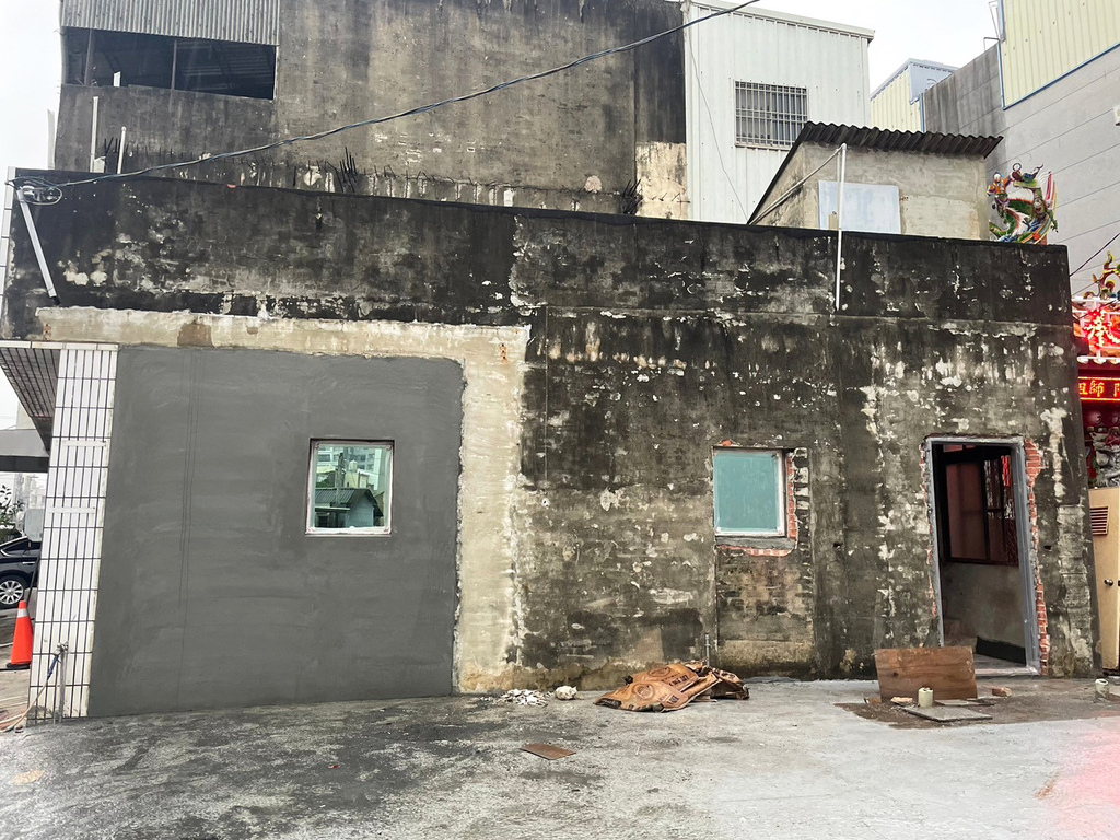 台南統包推薦【富川土木包工業】廢墟老屋翻修變身現代簡約辦公室