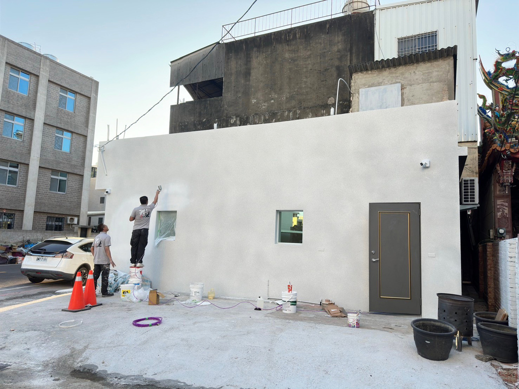 台南統包推薦【富川土木包工業】廢墟老屋翻修變身現代簡約辦公室