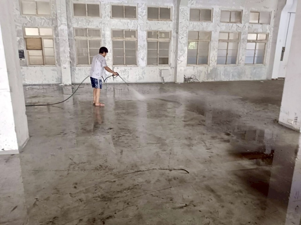 【真實心得】台南振宏油漆工程行施作工廠地坪環氧樹脂漆的驚人變