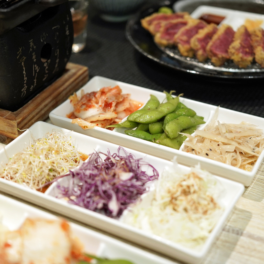 台南日式定食推薦|揪丼份量實在又飽足|小菜/白飯/味噌湯無限 台南日式定食推薦|揪丼份量實在又飽足|小菜/白飯/味噌湯無限