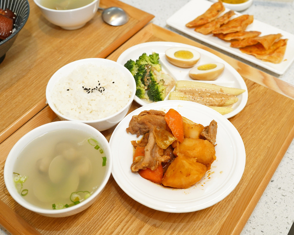 台南美食【寶煲餐飲】每日限量商業套餐｜份量剛好環境舒適｜馬鈴