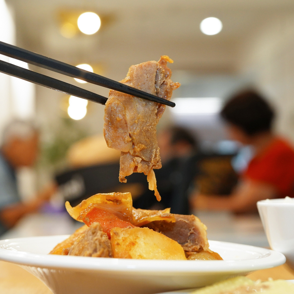 台南美食【寶煲餐飲】每日限量商業套餐｜份量剛好環境舒適｜馬鈴