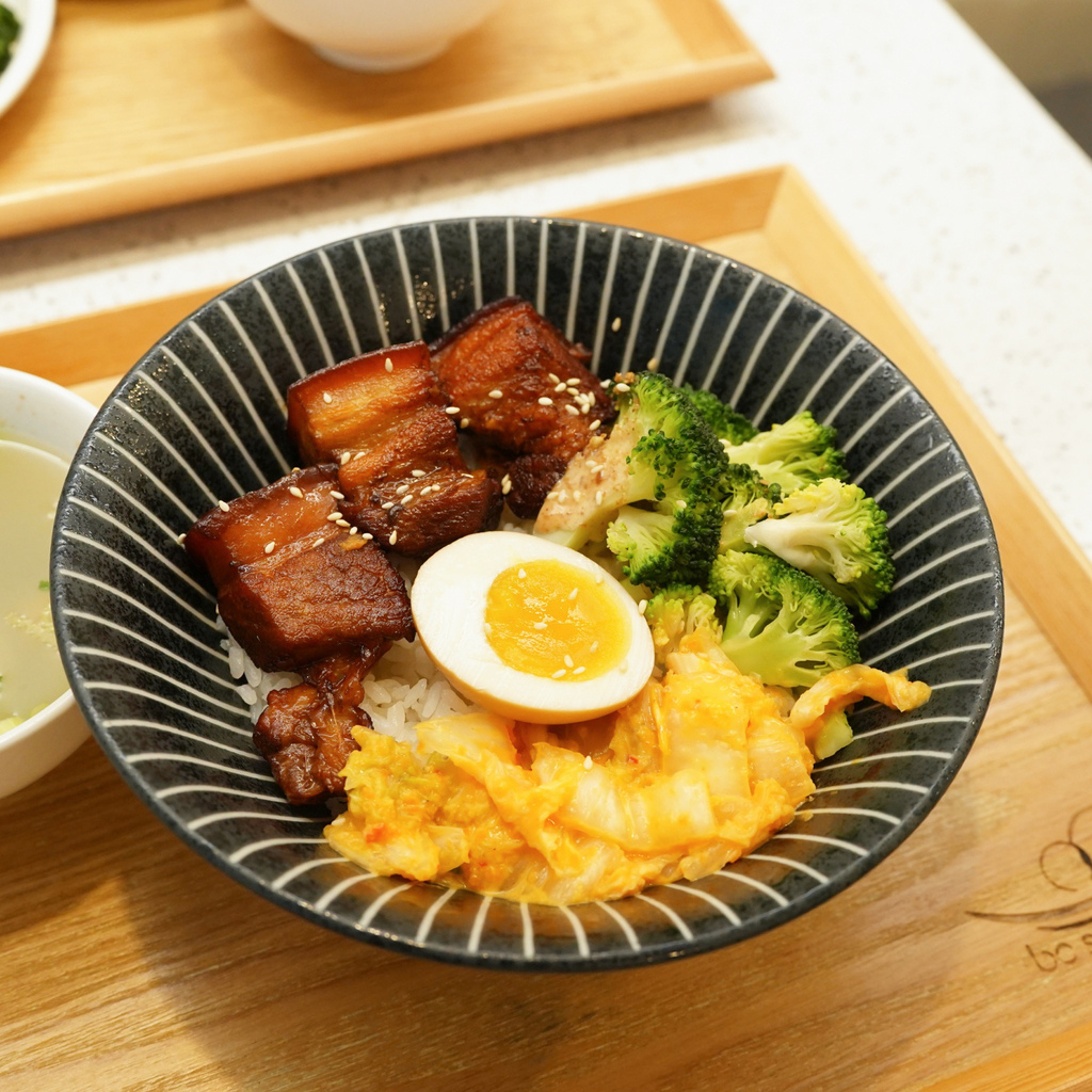 台南美食【寶煲餐飲】每日限量商業套餐｜份量剛好環境舒適｜馬鈴