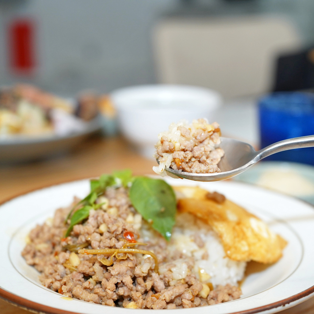 台南美食【寶煲餐飲】每日限量商業套餐｜份量剛好環境舒適｜馬鈴