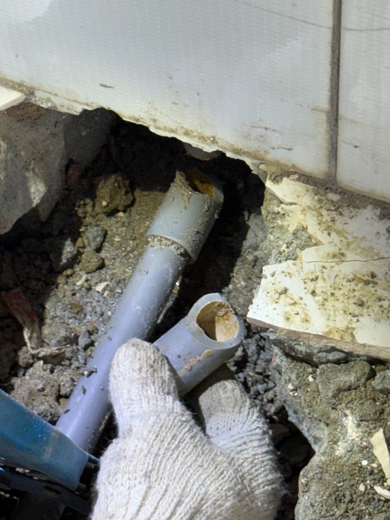 台南抓漏水推薦│安安抓漏師傅神救援│流理台下方水管破裂維修│