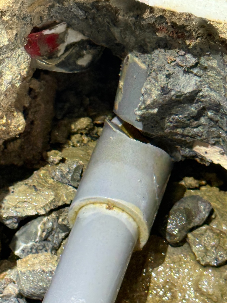 台南抓漏水推薦│安安抓漏師傅神救援│流理台下方水管破裂維修│