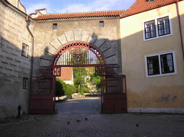 Red Gate