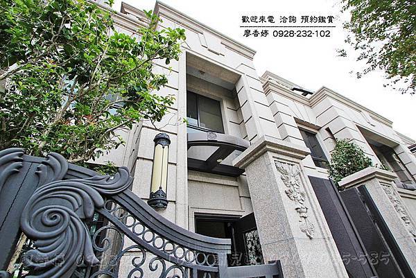 日興市政御園 臨路電梯大地坪別墅 (1)廖香婷0928232102歡迎鑑賞.JPG