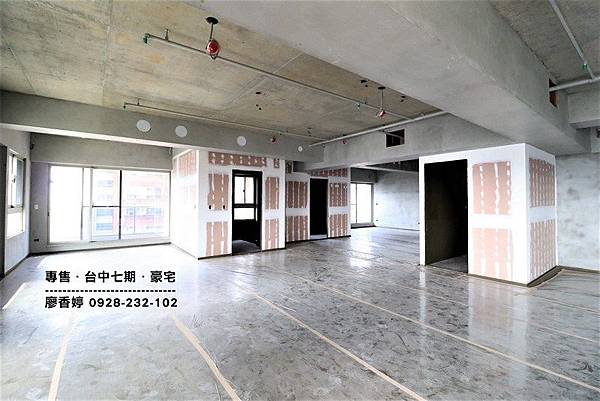 台中七期豪宅 銳豐建設 銳豐悅觀 廖香婷0928232102 (5).JPG