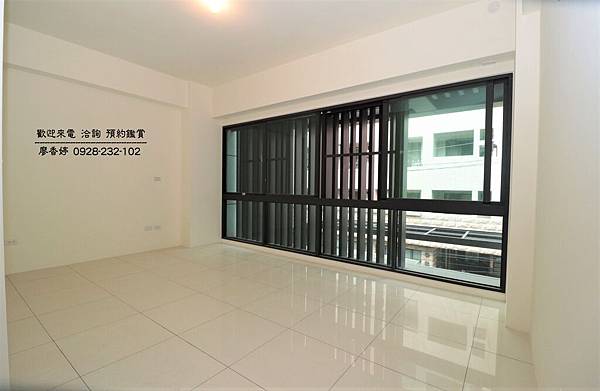 台中中科 東海商圈 臨路花園電梯別墅 廖香婷0928232102 (16).JPG