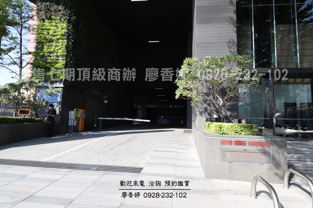 台中頂級商辦大樓-興富發建設-興富發NTC國家商貿中心+專售興富發CBD時代廣場+興富發BHW台灣中心廣場0928232102廖香婷-99 (2).JPG