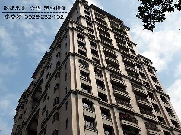 台中好宅 國雄建設  國雄問鼎市政  國雄國際音樂廳廖香婷0965520580歡迎預約鑑賞 委託銷售(8).jpg