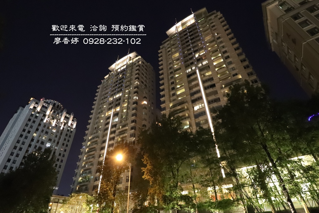 台中七期晚上夜拍-寶輝建設-寶輝花園廣場7-專售七期廖香婷.JPG