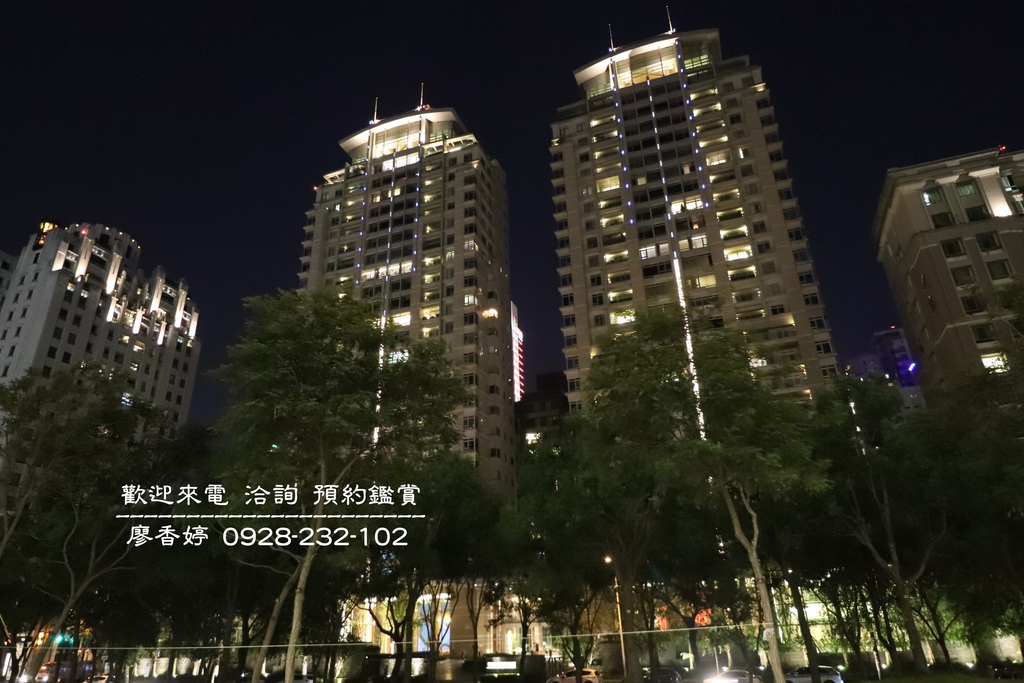 台中七期晚上夜拍-寶輝建設-寶輝花園廣場8-專售七期廖香婷.JPG