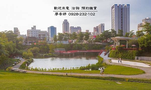 台中西屯區環境照片-秋紅谷廣場  廖香婷 0965520580(1).jpg