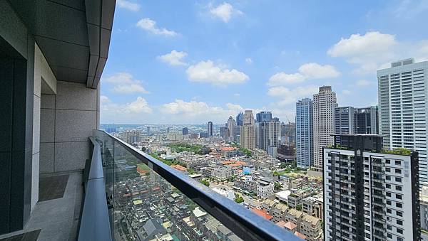 七期豪宅︱雙橡園V1特區︱前棟視野︱三房雙主臥(可4房)︱次