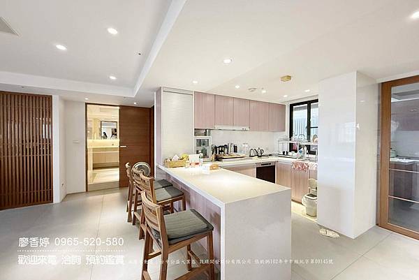 台中五期｜華太自得居｜三個樓層的樓中樓｜有8間房｜高樓有視野｜附典雅裝潢｜售8567萬｜廖香婷 0965-520-580歡迎預約鑑賞 委託銷售(7).jpg