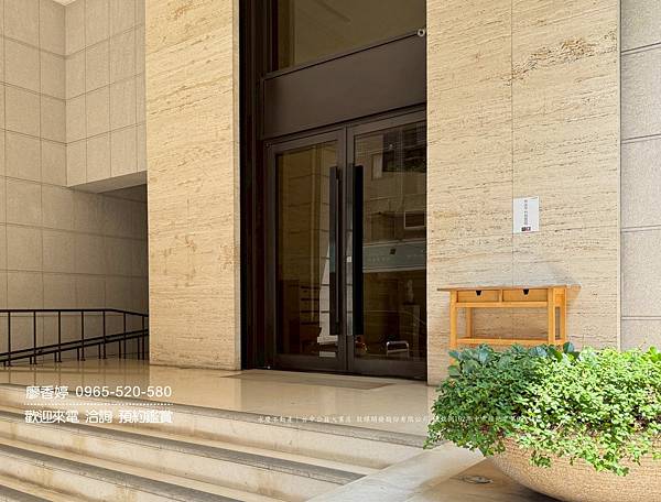 台中五期｜華太自得居｜三個樓層的樓中樓｜有8間房｜高樓有視野｜附典雅裝潢｜售8567萬｜廖香婷 0965-520-580歡迎預約鑑賞 委託銷售(14).jpg